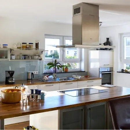 Privatunterkunft Gästehaus Mit Privatzimmer In *