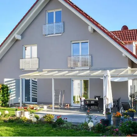 Privatunterkunft Gästehaus Mit Privatzimmer In *