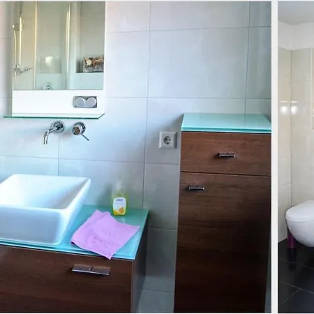 Privatunterkunft Gästehaus Mit Privatzimmer In *