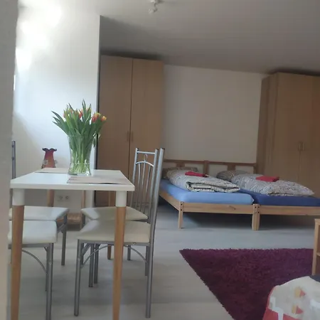 Gästehaus Mit Privatzimmer In *