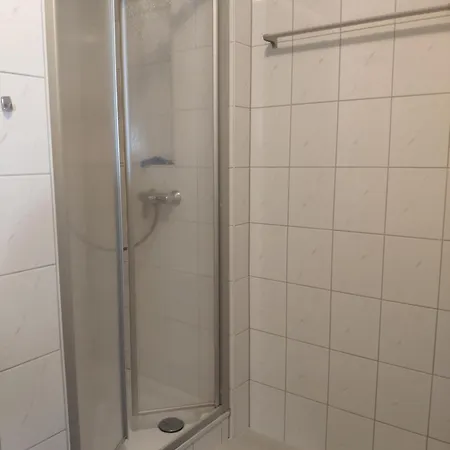 Gästehaus Mit Privatzimmer In *