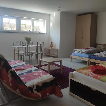 Gästehaus Mit Privatzimmer In *