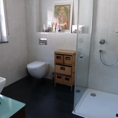 Gästehaus Mit Privatzimmer In