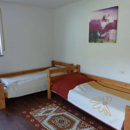 Gästehaus Mit Privatzimmer In Privatunterkunft