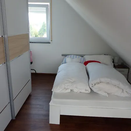 Privatunterkunft Gästehaus Mit Privatzimmer In